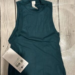 Lululemon women’s size XS Teal Tank Top new Nulu mock neck tank top